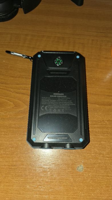 Vand Power bank cu panou solar