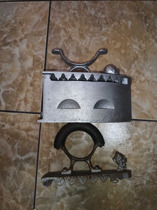 Vând fier calcat model vechi!