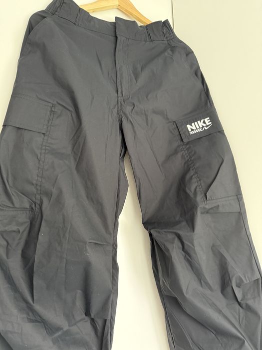 Pantaloni femei Nike marime S noi, cu eticheta