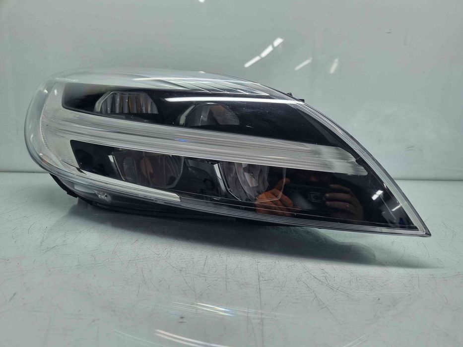 Far dreapta Volvo V40 II Rdesign [Fabr 2013-2019] 32228486