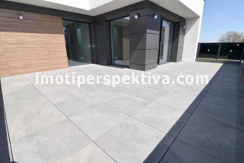 реф.19386 Чисто нова къща, двоен гараж-Коматевско шосе!