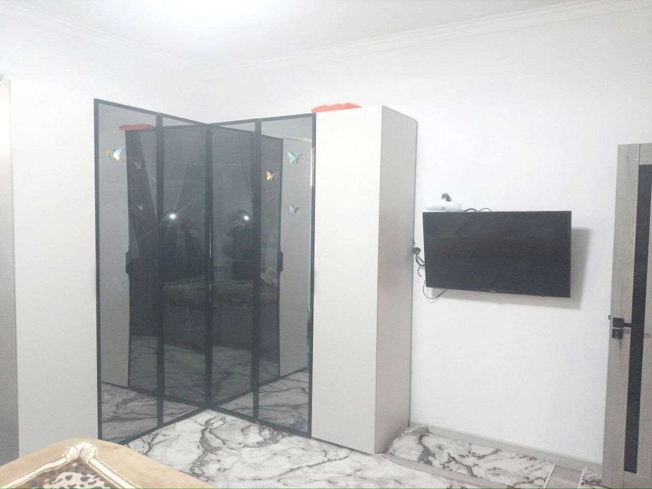 ТТЗ атрофида Ховли сотилади 4 хона 4.2 сотик ! ТТЗдан 2 км Кадирлик