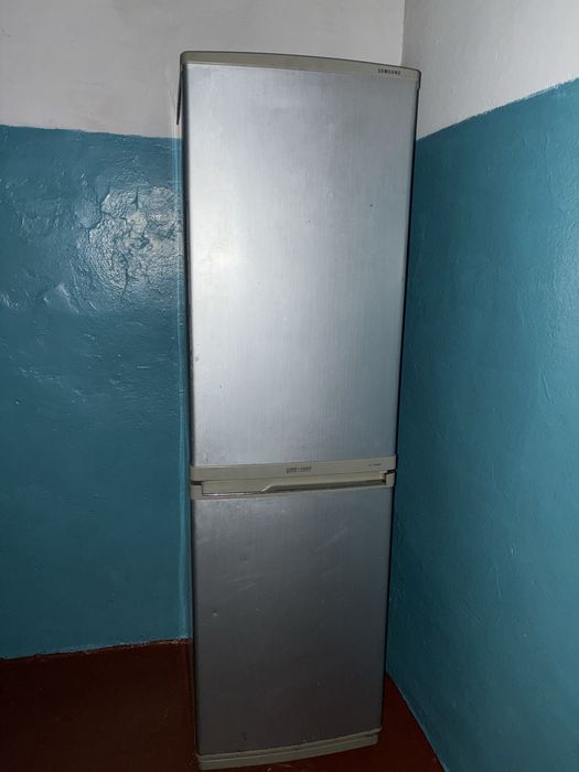 Холодильник сатылады минус бар