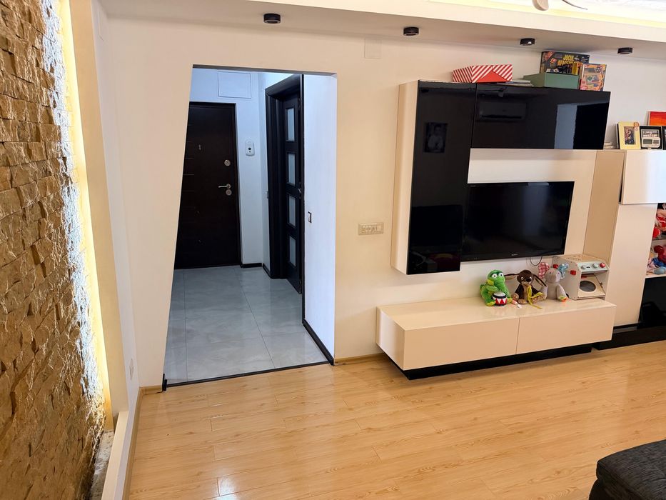 Apartament 3 camere, decomandat ,Dorobanti 1, complet utilat si mobilat