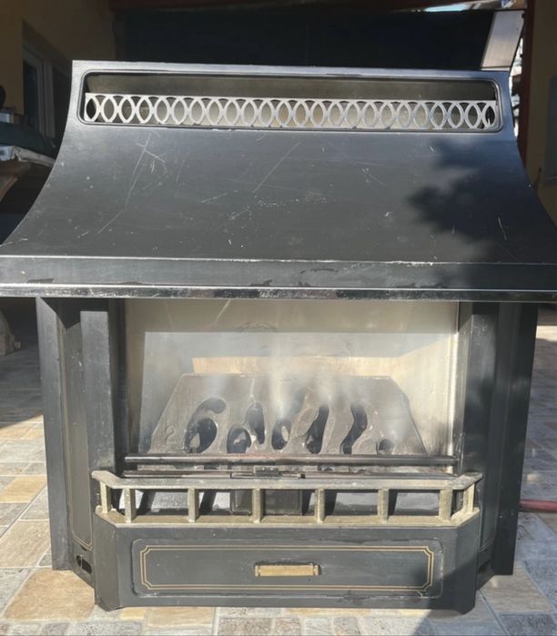 Gas fireplace