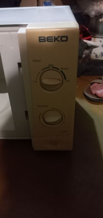 Продам микроволновку б/у 9 тыс