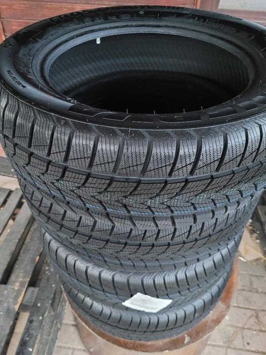 Anvelope m+s /205/55 R16 noi/pret 990lei