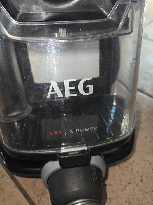 Прахосмукачка AEG LX7 X Power