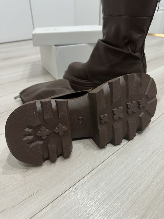 Женские ботинки