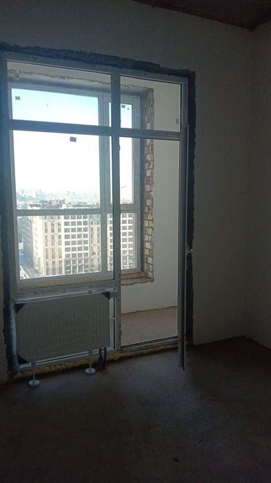 Пластиковое окно с дверцей