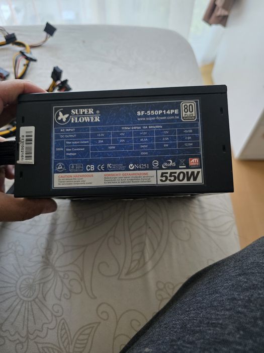 Vand surse si carcasa pc