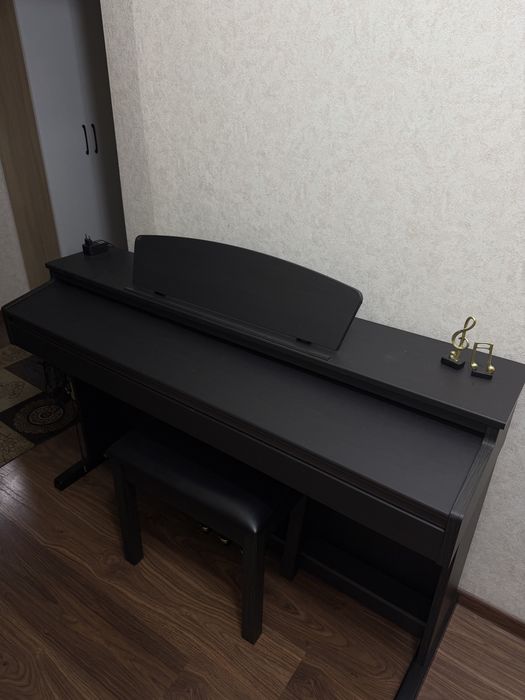 Продам электронное фортепиано