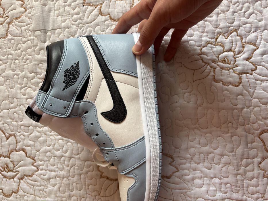 Jordan 1 baby blue
