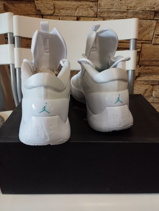 Jordan 8 Retro Electric Green / Jordan Zoom Separate