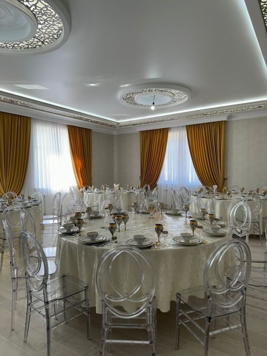 Столы и стулья в аренду