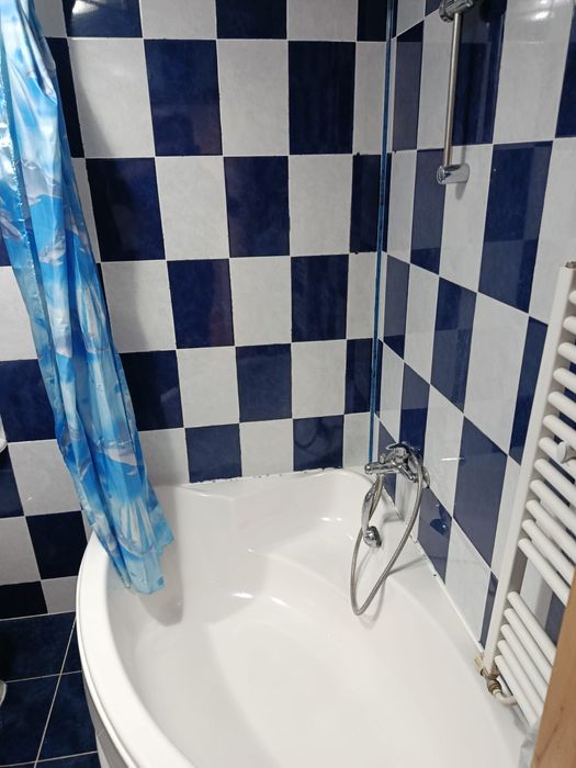 Apartament de închiriat cu 3 camere. Vaslui
