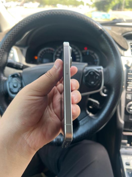 продам Iphone 15pro. Айфон 15про 128