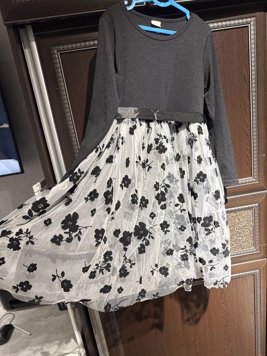 Платье на девочку 8-10 лет