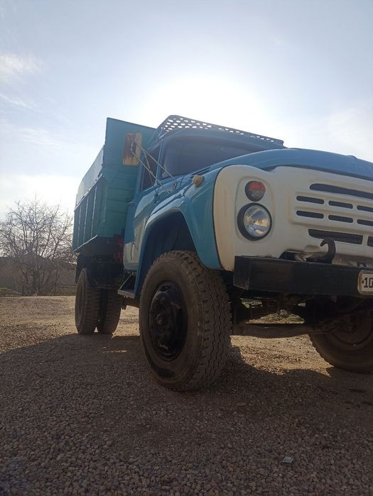 Zil 130 ural mator  srochni sotiladi pul zarur