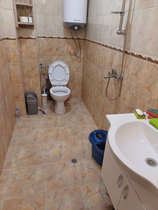 Дава се под наем Тристаен апартамент в Варна, Автогара - 80 кв.м за 484.5 € - Снимка #2