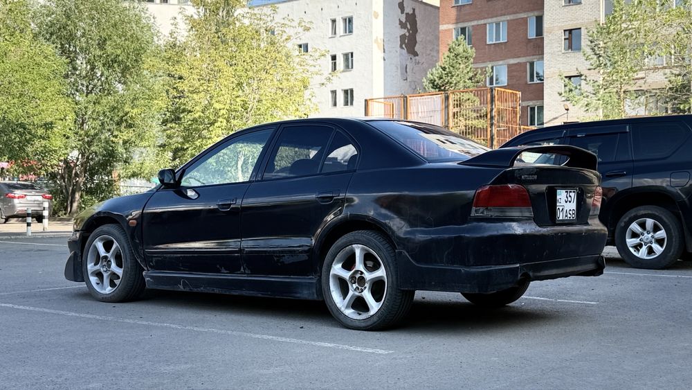 Mitsubishi Galant