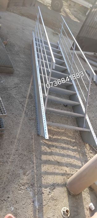 Scări metalice zincate