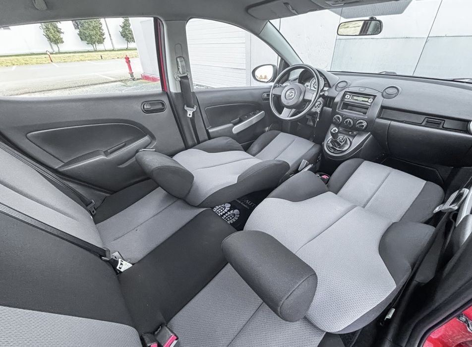 Vând Mazda 2 2008
