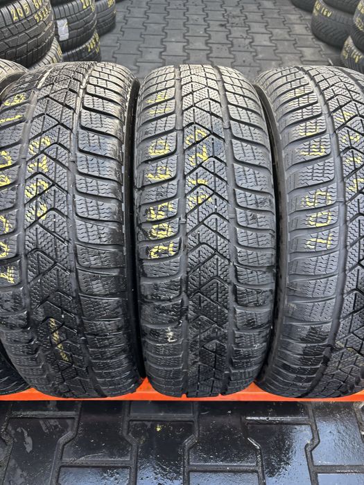 Anvelope Iarna 205/60/16 Pirelli SottoZero 3 205 60 16 R16