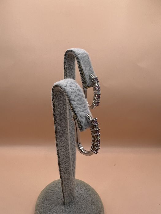 Продам золотые серьги.