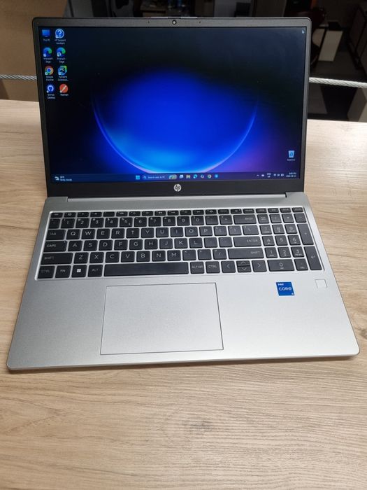 HP 250 G10 Intel Core I5 1334U  Noutbook sotiladi!!! Xolati ideal