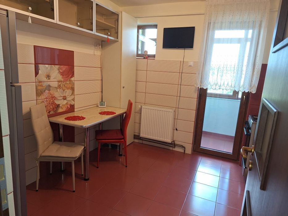 Inchiriez apartament 3 camere ultracentral