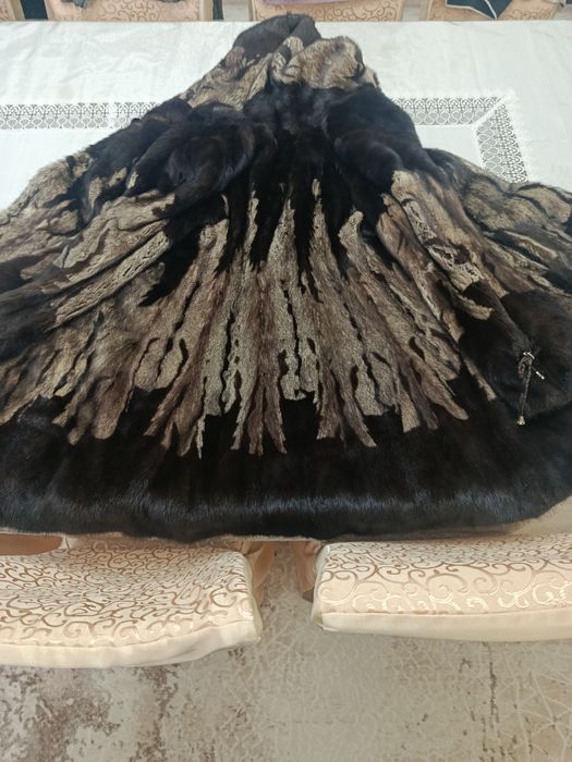 Продаётся норковая шуба