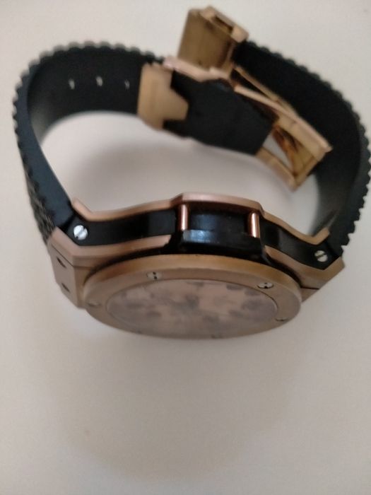 Продам часы. Не дорого