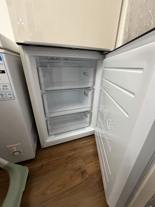 Продаю холодильник