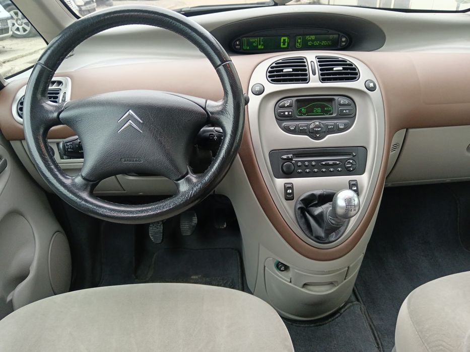 Xsara Picasso (77000 km).