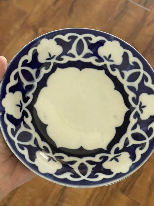 Тарелки , пиала ,