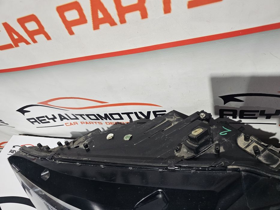 Far stanga led Citroen DS7 Crossback cod 9831755780