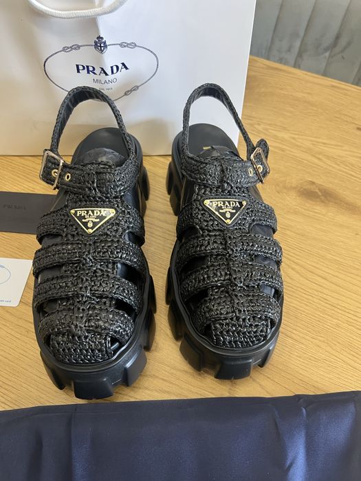 Черни сандали Prada -38 и 39 номер