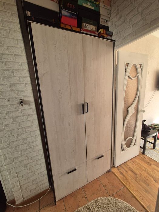 Шкаф продается. Почти новый