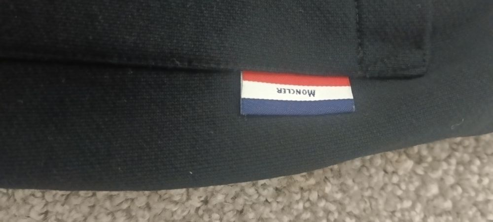 Продам монклер новые