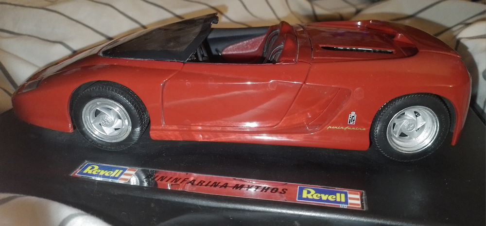 Ferrari Mythos мащаб 1/18