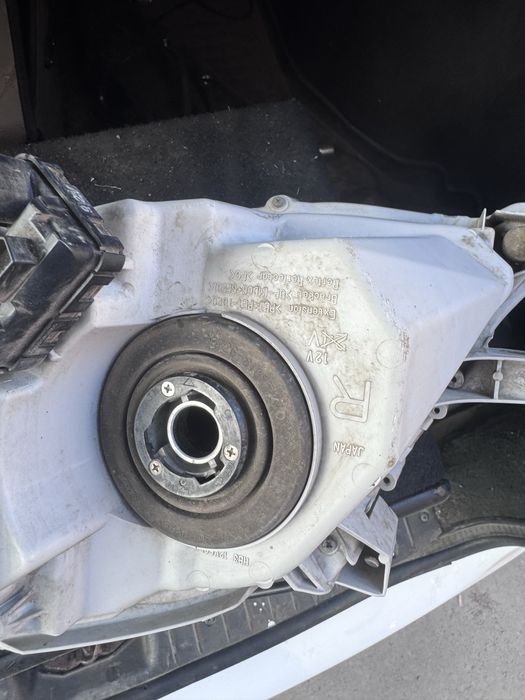 Правая фора камри 45 оригинал европа