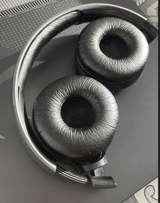 JBL TUNE520BT наушники