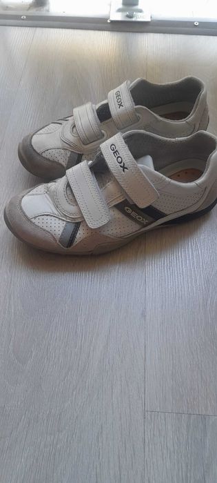 продам детскую обувь