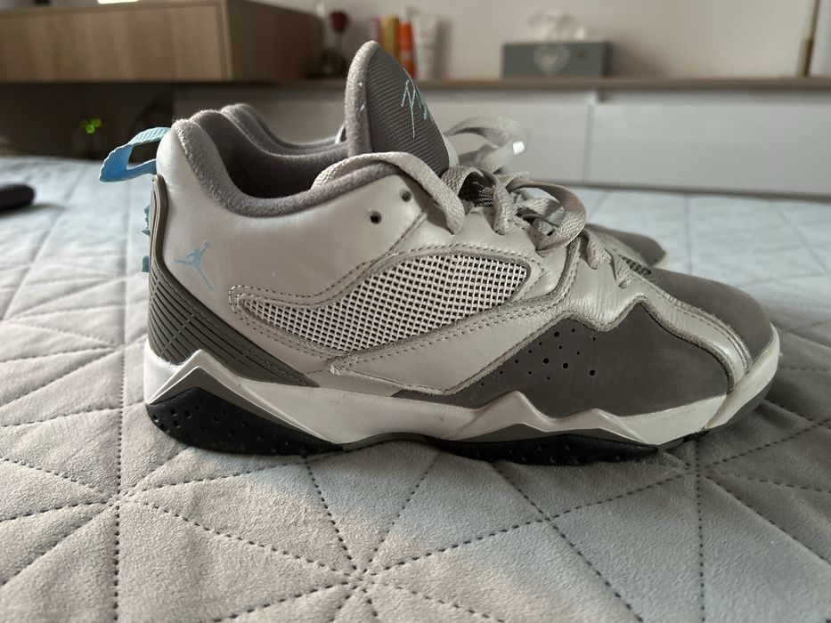 Jordan marimea 37,5