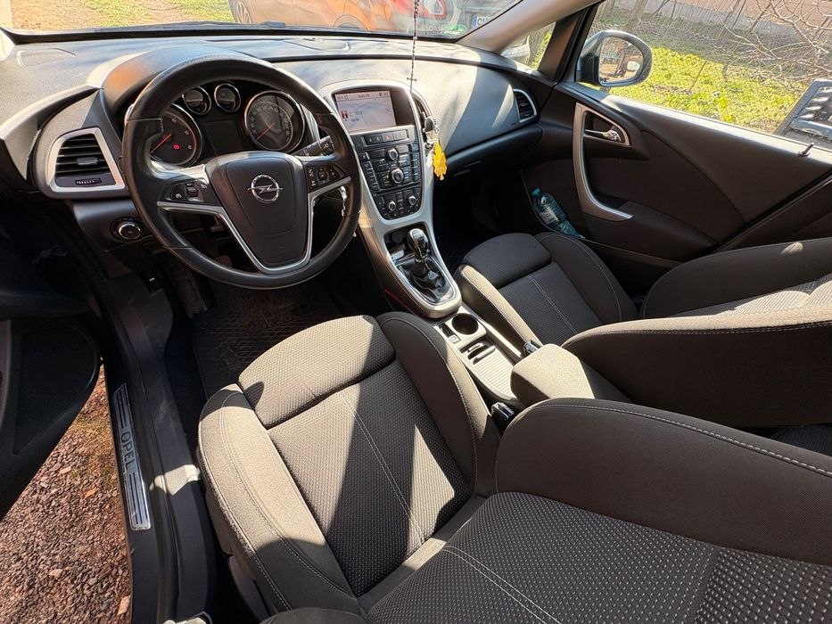 Vand Opel Astra J Sportstourer 2011