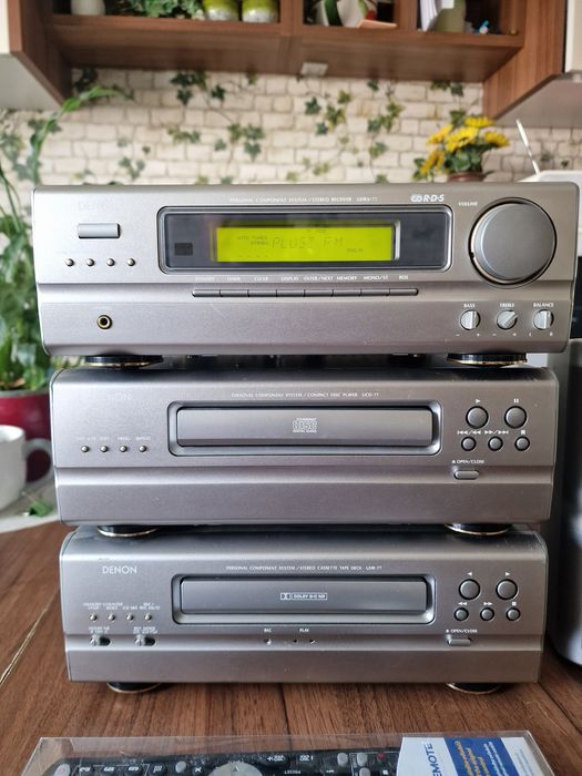 Denon sistem audio de top,model D77