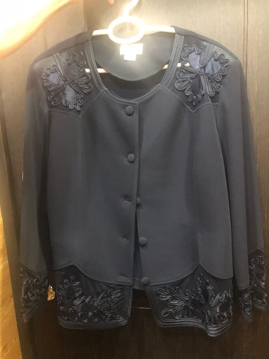 Костюм двойка хорошего качества