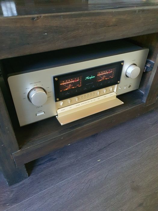 Accuphase E-530 Integrated Stereo Amplifier