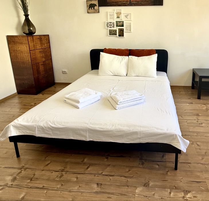 Pat tapitat  160*200 /dulap /masa/scaun ikea